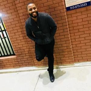 Meet your Posher, Troy